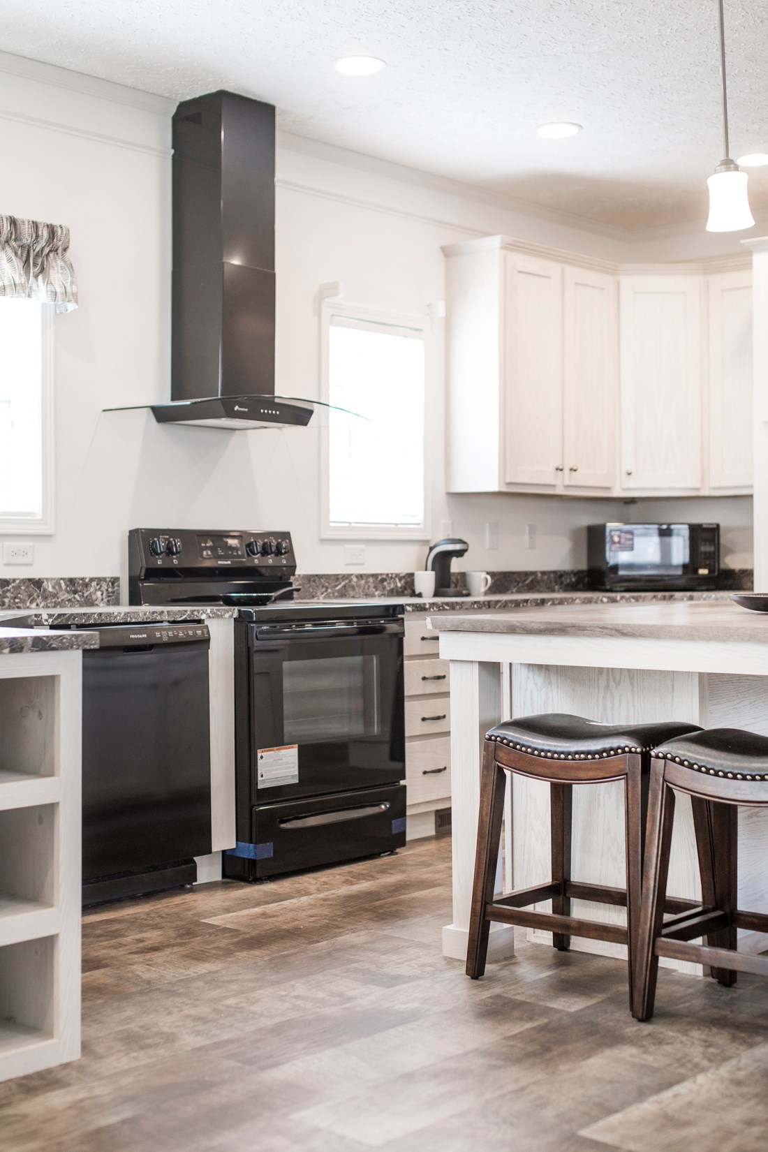 The 3558 JAMESTOWN Kitchen. This Manufactured Mobile Home features 3 bedrooms and 2 baths.