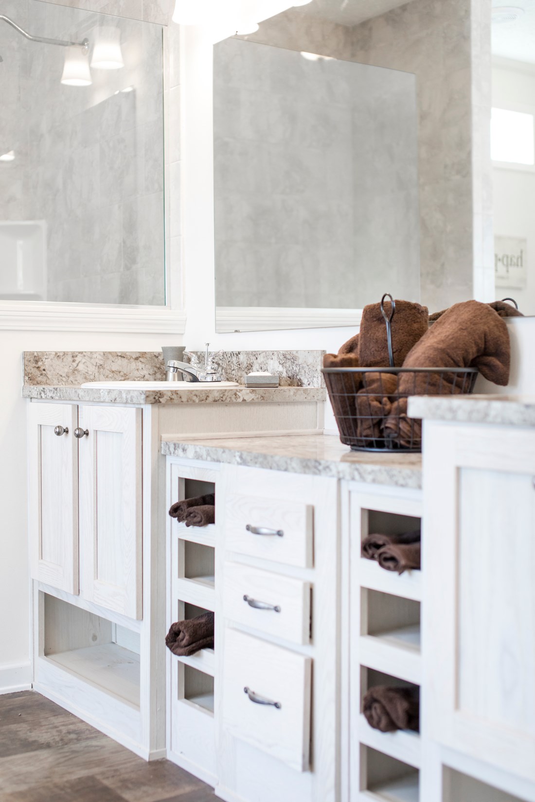 The 3558 JAMESTOWN Primary Bathroom. This Manufactured Mobile Home features 3 bedrooms and 2 baths.